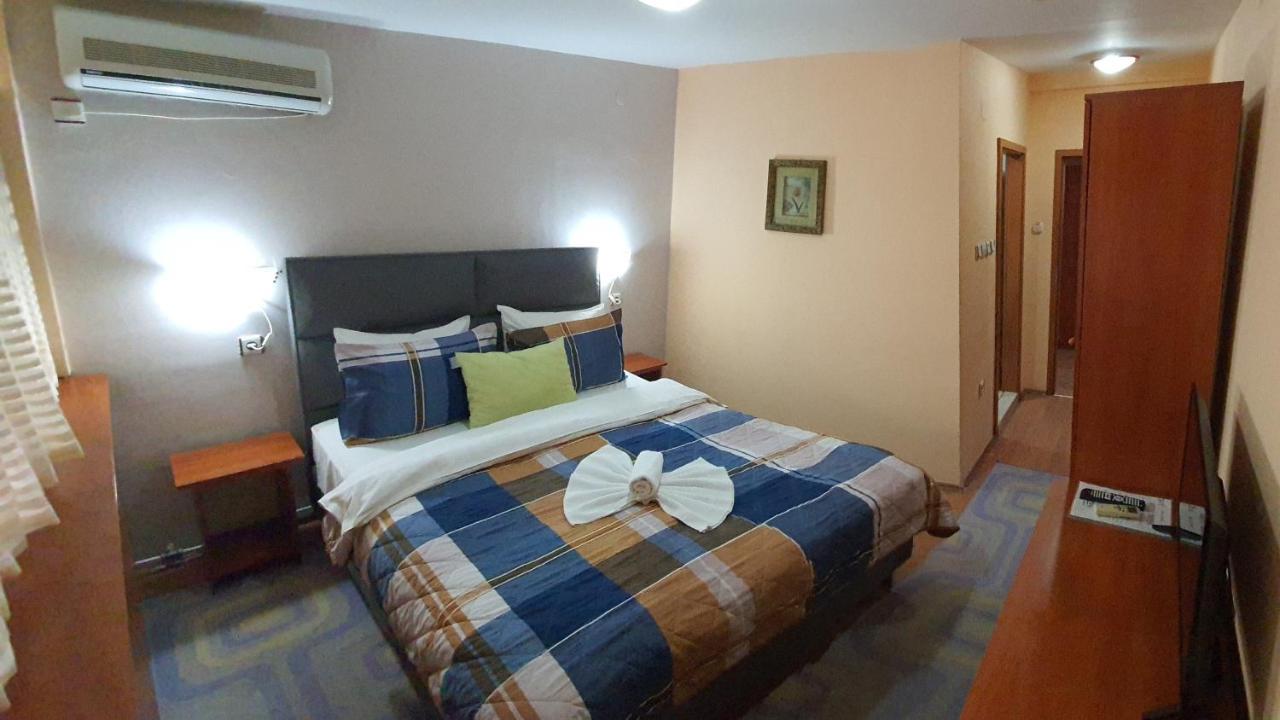 Hotel Square